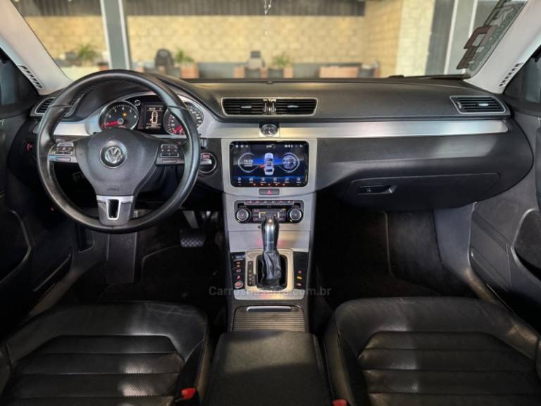 VOLKSWAGEN - PASSAT - 2011/2011 - Preta - R$ 76.900,00
