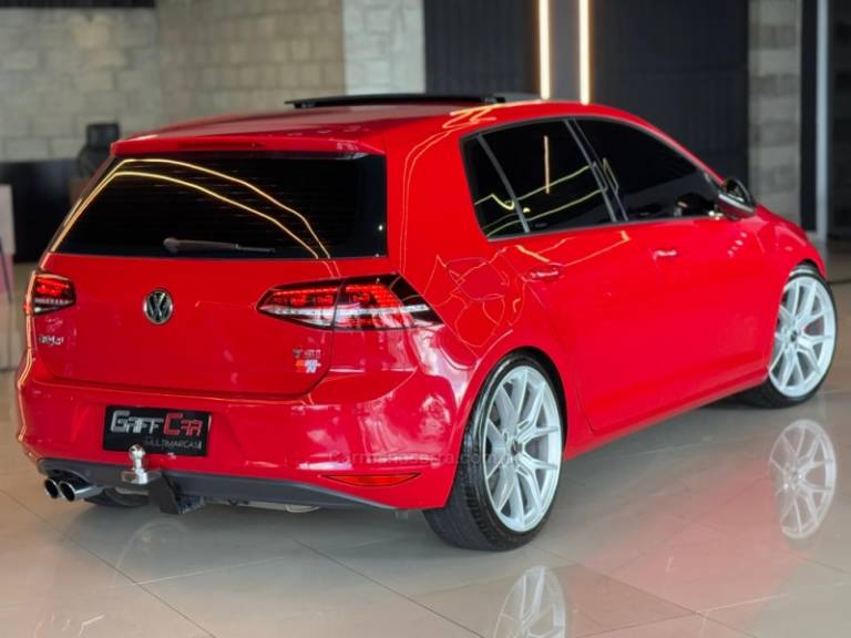 VOLKSWAGEN - GOLF - 2014/2014 - Vermelha - R$ 89.900,00