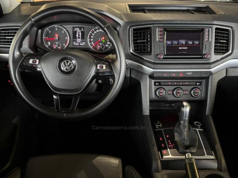 VOLKSWAGEN - AMAROK - 2017/2018 - Preta - R$ 148.900,00