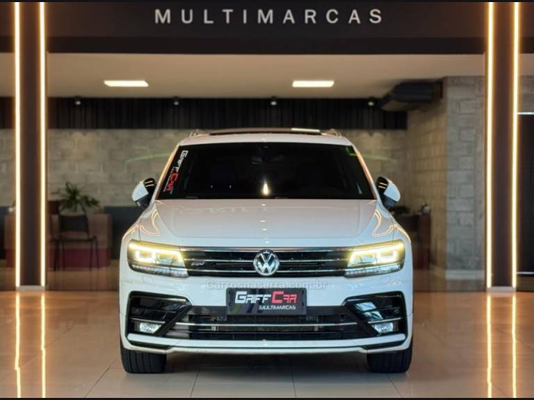 VOLKSWAGEN - TIGUAN - 2020/2020 - Branca - R$ 179.900,00