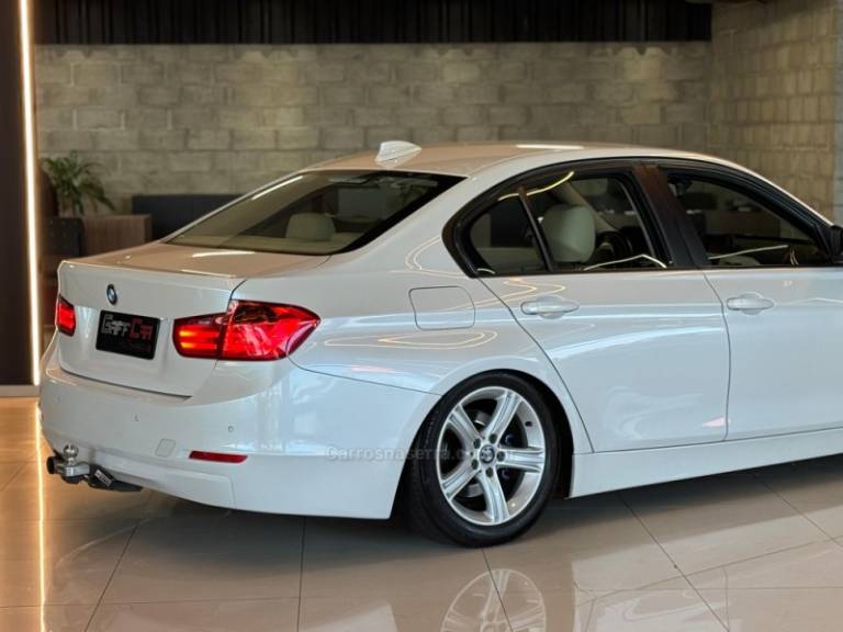 BMW - 320I - 2014/2015 - Branca - R$ 99.900,00