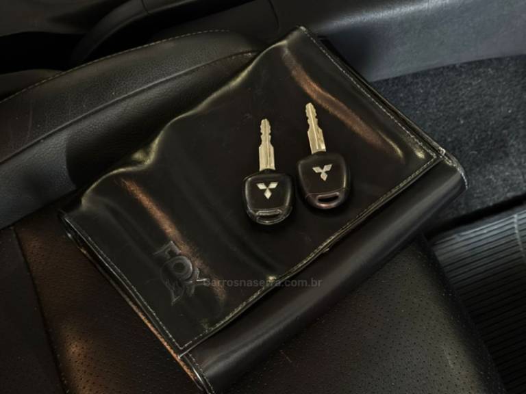 MITSUBISHI - OUTLANDER - 2013/2014 - Branca - R$ 81.900,00