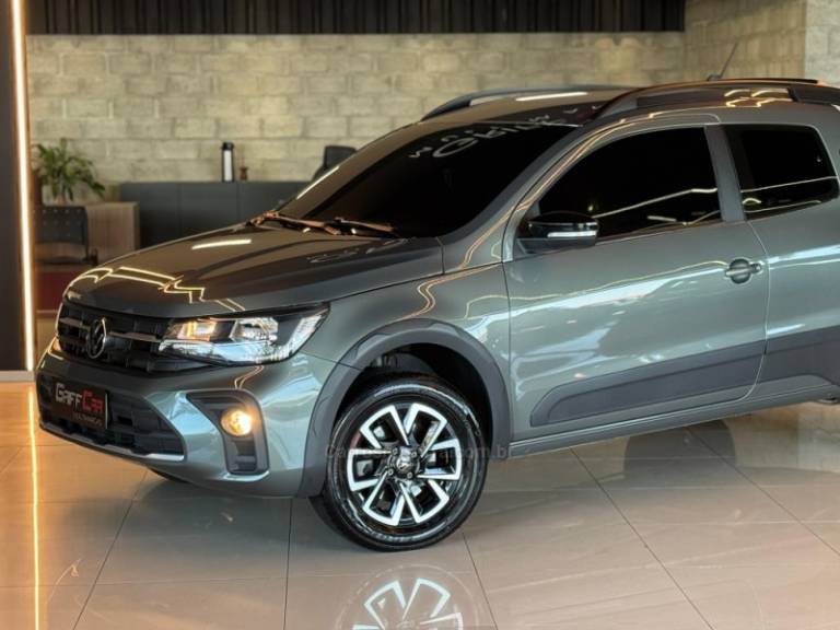 VOLKSWAGEN - SAVEIRO - 2024/2025 - Cinza - R$ 123.900,00