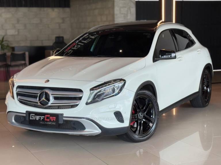 MERCEDES-BENZ - GLA 200 - 2014/2015 - Branca - R$ 114.900,00