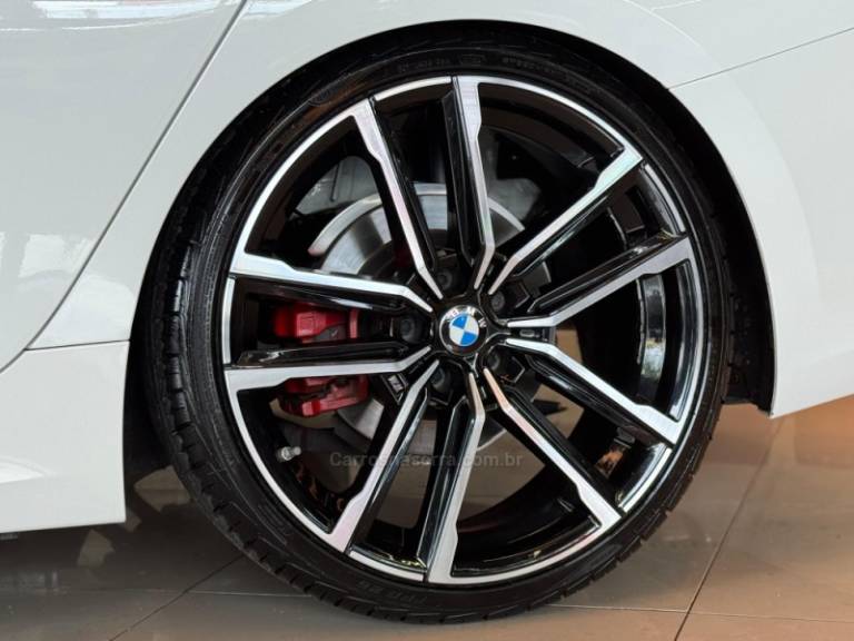BMW - 320I - 2019/2020 - Branca - R$ 199.900,00