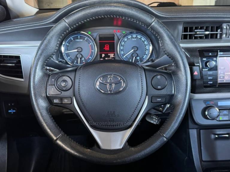 TOYOTA - COROLLA - 2015/2015 - Preta - R$ 87.900,00