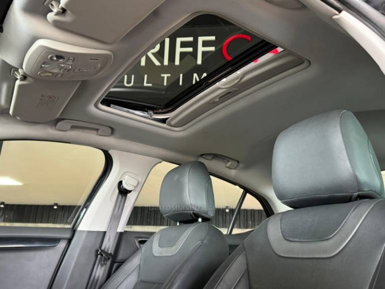 CITROËN - C4 LOUNGE - 2014/2015 - Preta - R$ 39.900,00