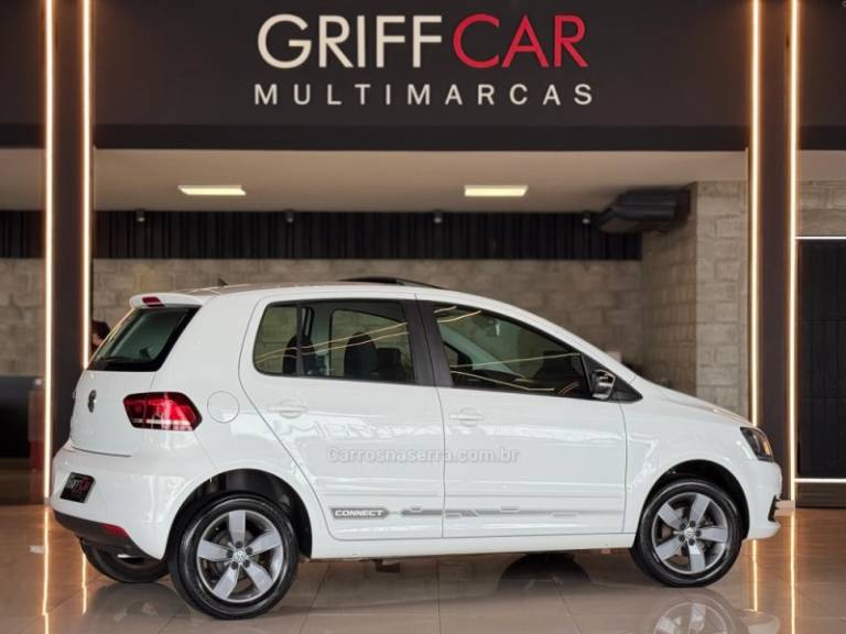 VOLKSWAGEN - FOX - 2018/2019 - Branca - R$ 67.900,00