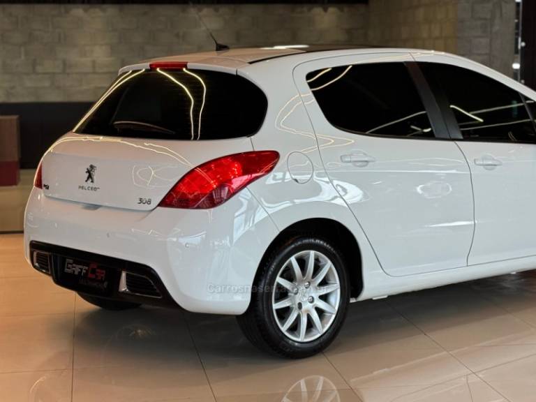 PEUGEOT - 308 - 2013/2014 - Branca - R$ 46.900,00