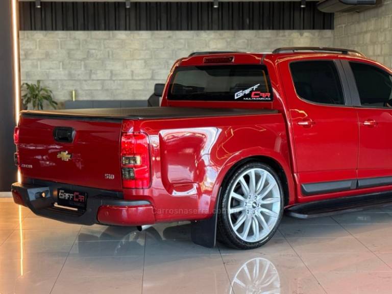 CHEVROLET - S10 - 2016/2017 - Vermelha - R$ 129.900,00