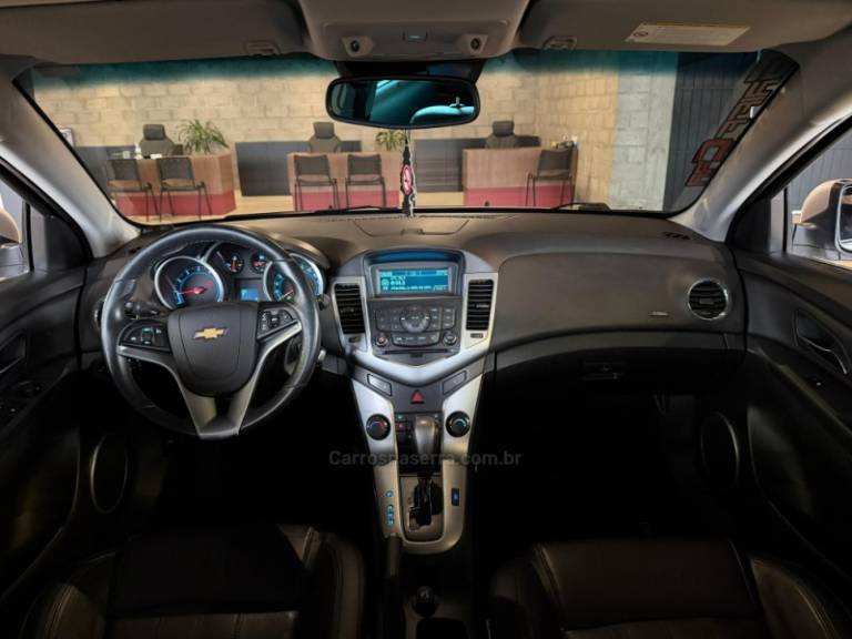 CHEVROLET - CRUZE - 2013/2014 - Prata - R$ 61.900,00