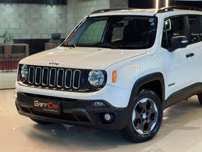 JEEP - RENEGADE - 2016/2017 - Branca - R$ 84.900,00