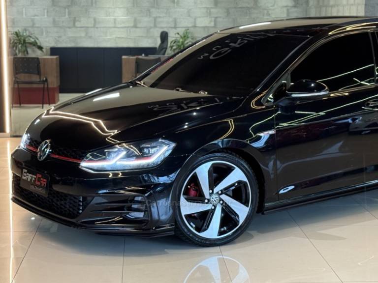 VOLKSWAGEN - GOLF - 2019/2019 - Preta - R$ 211.900,00