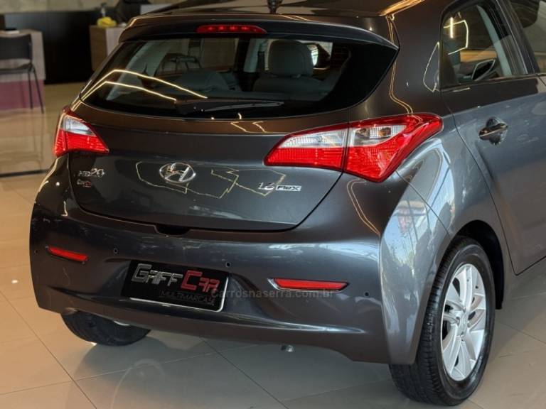 HYUNDAI - HB20 - 2012/2013 - Cinza - R$ 48.900,00