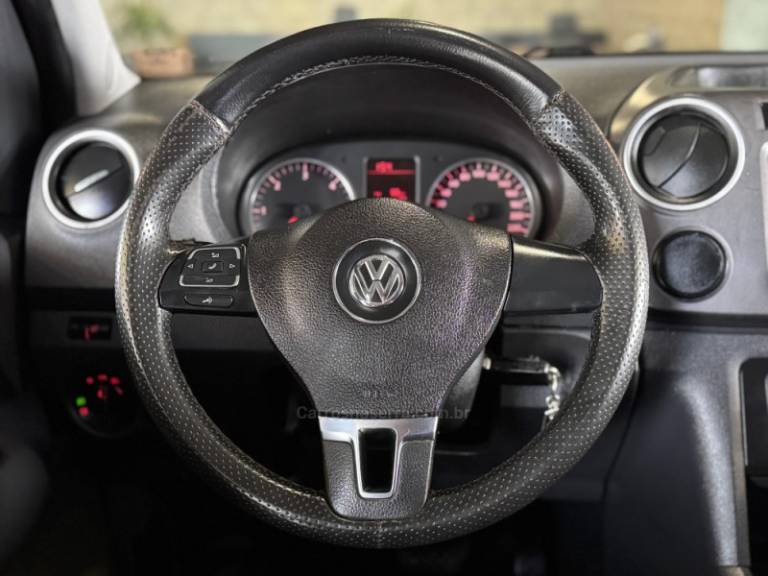 VOLKSWAGEN - AMAROK - 2011/2012 - Preta - R$ 64.900,00