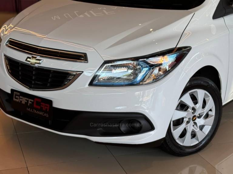 CHEVROLET - PRISMA - 2013/2013 - Branca - R$ 45.900,00