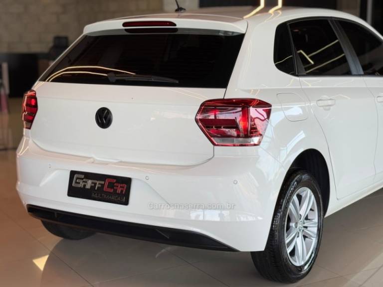 VOLKSWAGEN - POLO - 2018/2019 - Branca - R$ 66.900,00