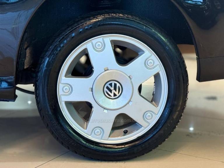 VOLKSWAGEN - SAVEIRO - 2006/2006 - Preta - R$ 39.900,00