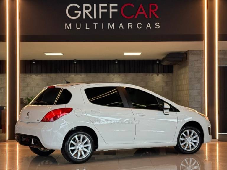 PEUGEOT - 308 - 2013/2014 - Branca - R$ 46.900,00
