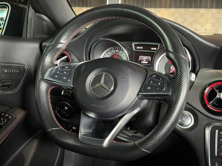 MERCEDES-BENZ - CLA 250 - 2015/2015 - Cinza - R$ 149.900,00