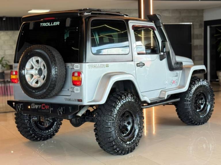 TROLLER - T4 - 2011/2012 - Prata - R$ 139.900,00