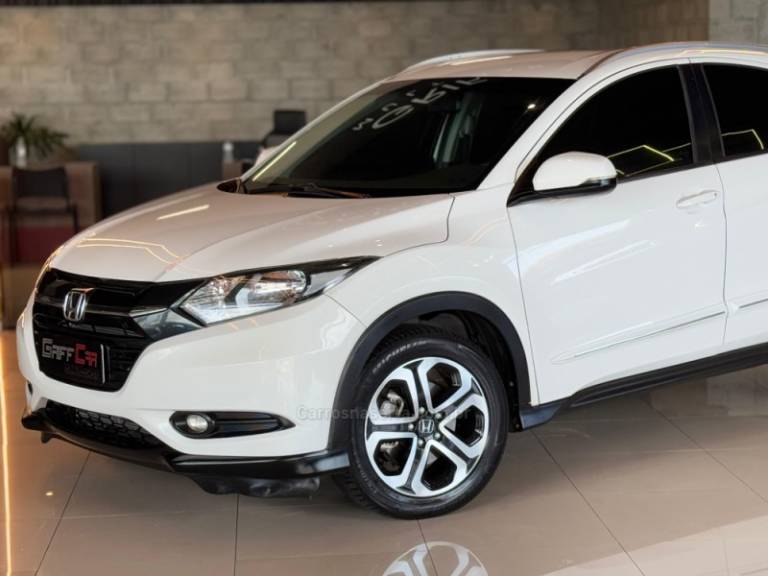 HONDA - HR-V - 2015/2016 - Branca - R$ 84.900,00