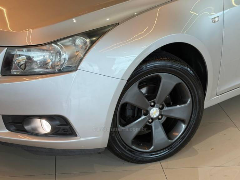 CHEVROLET - CRUZE - 2013/2014 - Prata - R$ 61.900,00
