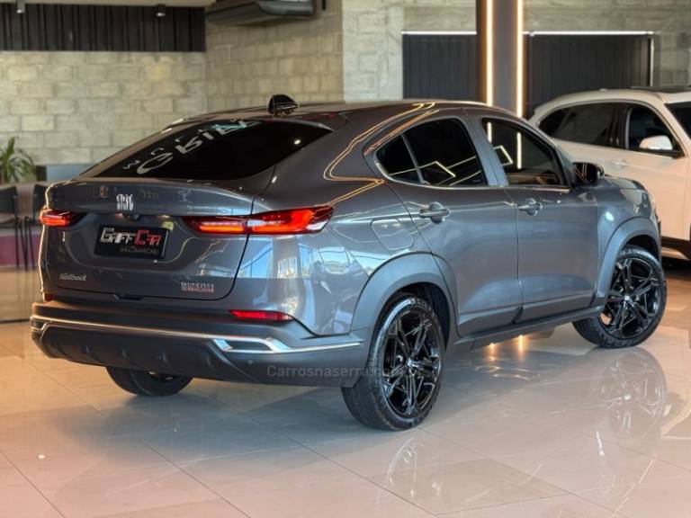 FIAT - FASTBACK - 2022/2023 - Cinza - R$ 118.900,00