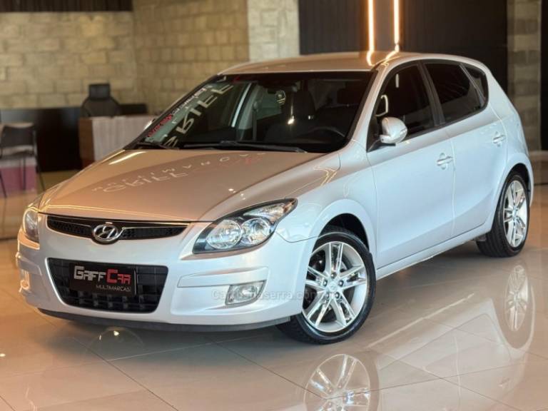 HYUNDAI - I30 - 2011/2012 - Prata - R$ 47.900,00