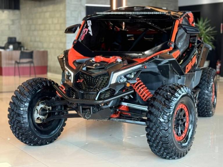 CAN-AM - MAVERICK XRS - 2018/2018 - Laranja - R$ 149.900,00