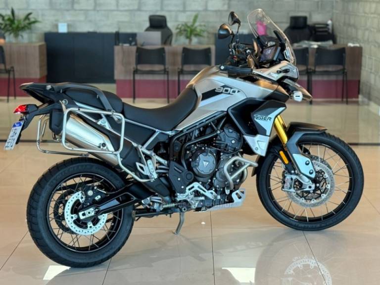 TRIUMPH - TIGER 900 RALLY PRO - 2022/2023 - Cinza - R$ 69.900,00