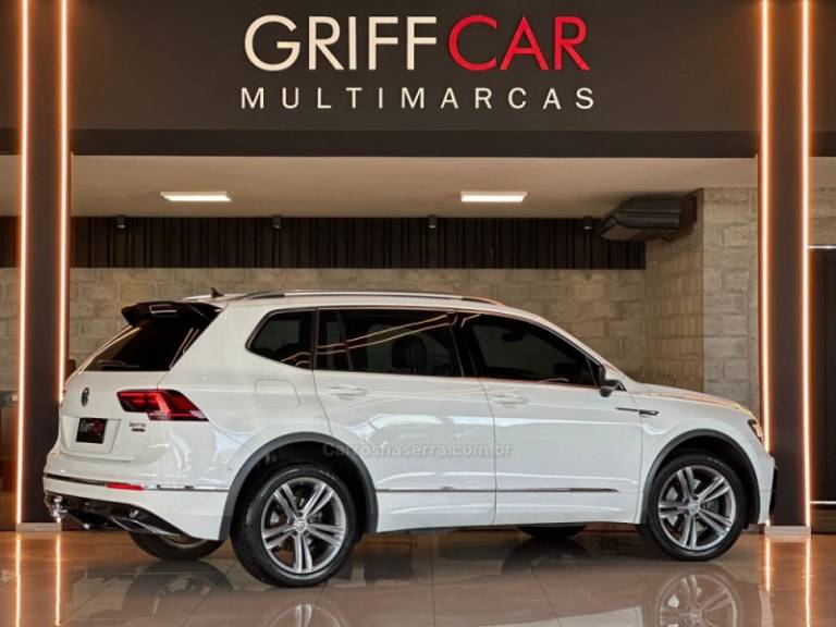 VOLKSWAGEN - TIGUAN - 2019/2020 - Branca - R$ 179.900,00