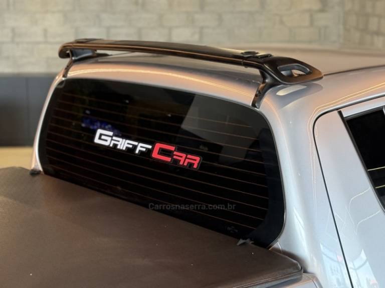 MITSUBISHI - L200 TRITON - 2016/2017 - Prata - R$ 149.900,00