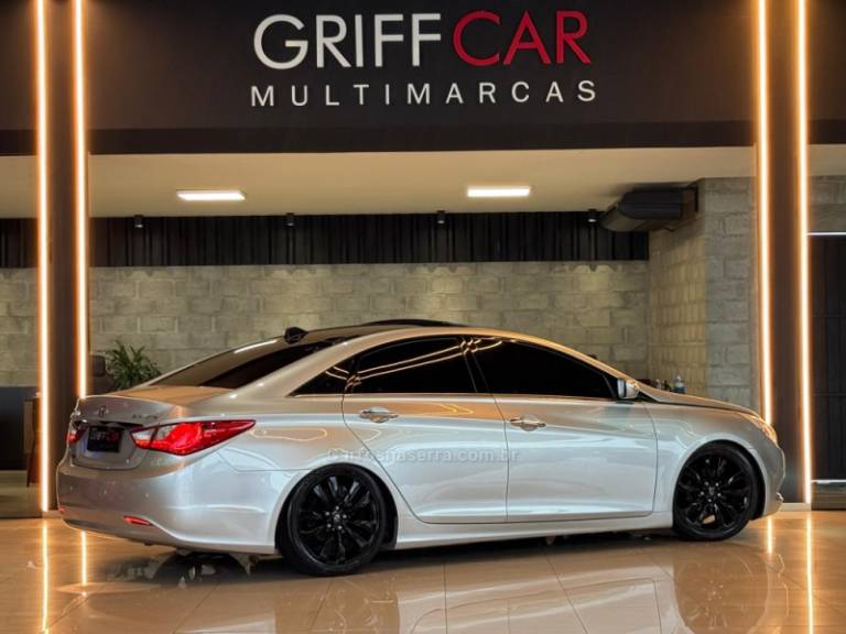 HYUNDAI - SONATA - 2011/2012 - Prata - R$ 71.900,00