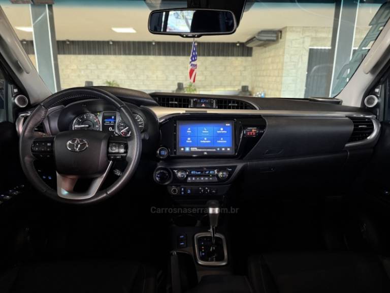 TOYOTA - HILUX - 2024/2024 - Preta - R$ 311.900,00