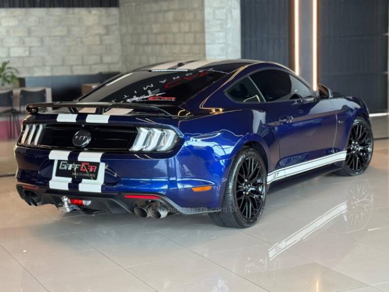 FORD - MUSTANG - 2017/2018 - Azul - R$ 359.900,00