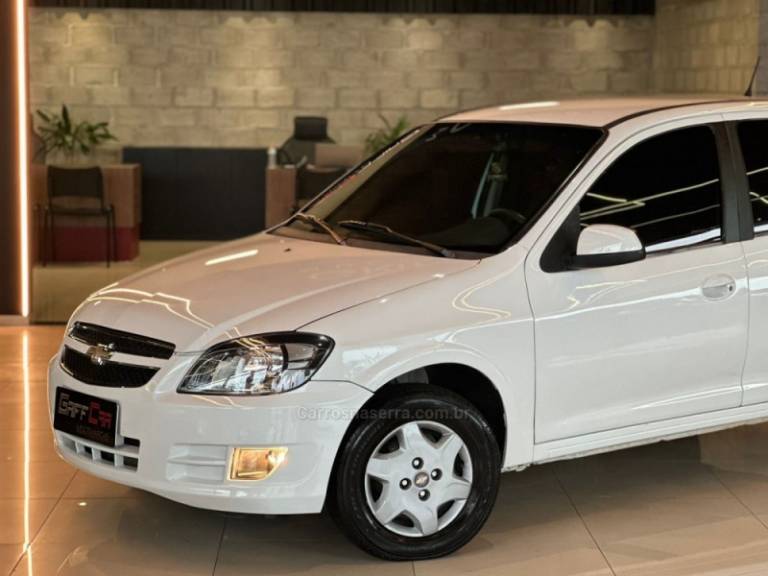 CHEVROLET - CELTA - 2013/2014 - Branca - R$ 39.900,00