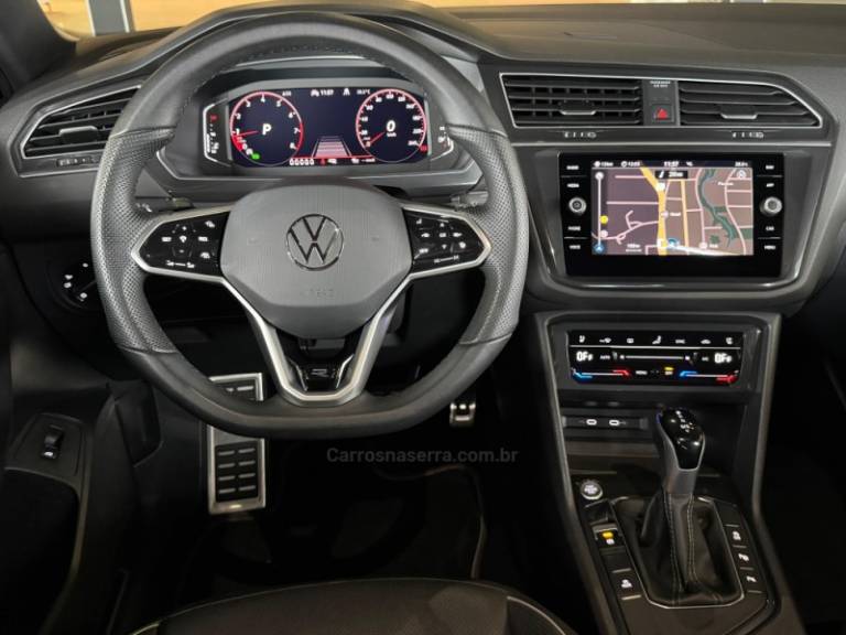 VOLKSWAGEN - TIGUAN - 2024/2024 - Preta - R$ 246.900,00