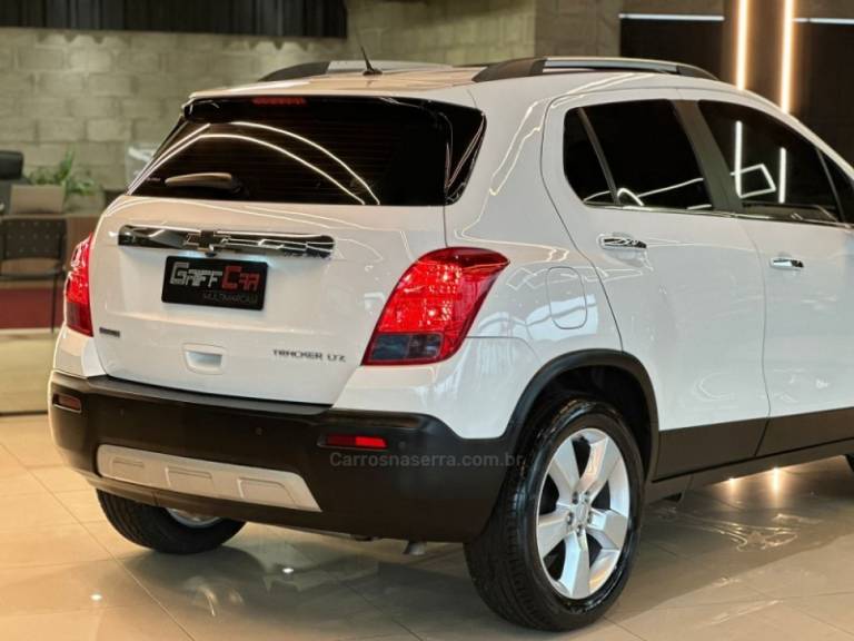 CHEVROLET - TRACKER - 2013/2014 - Branca - R$ 71.900,00