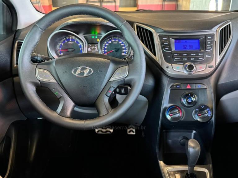 HYUNDAI - HB20X - 2013/2014 - Preta - R$ 59.900,00