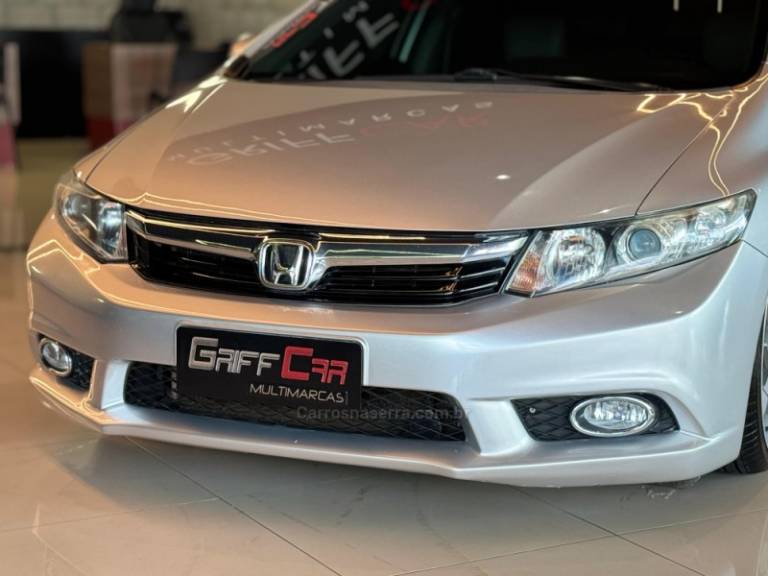 HONDA - CIVIC - 2011/2012 - Prata - R$ 77.900,00