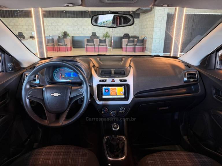 CHEVROLET - COBALT - 2016/2017 - Cinza - R$ 40.900,00