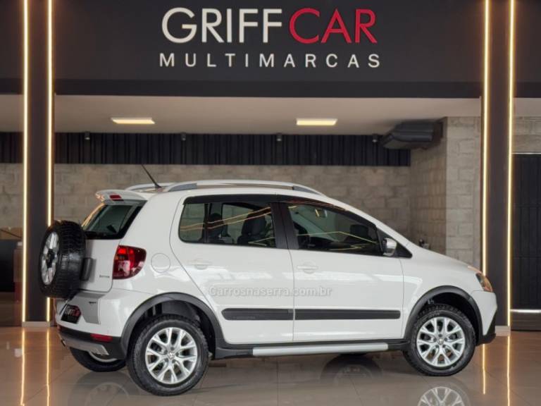 VOLKSWAGEN - CROSSFOX - 2013/2013 - Branca - R$ 43.900,00