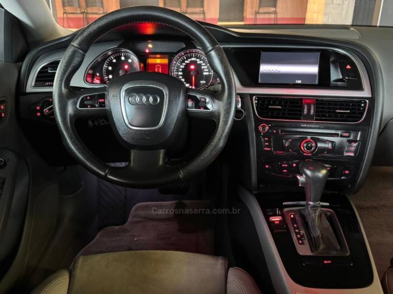 AUDI - A5 - 2011/2011 - Preta - R$ 54.900,00