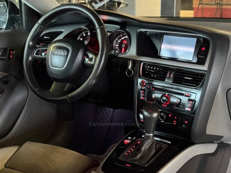 AUDI - A5 - 2011/2011 - Preta - R$ 54.900,00