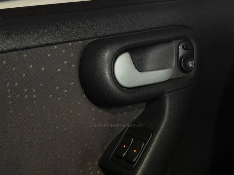 CHEVROLET - CORSA - 2008/2009 - Vermelha - R$ 35.900,00