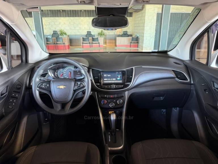 CHEVROLET - TRACKER - 2019/2019 - Prata - R$ 82.900,00