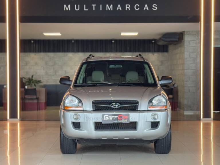 HYUNDAI - TUCSON - 2009/2010 - Prata - R$ 41.900,00