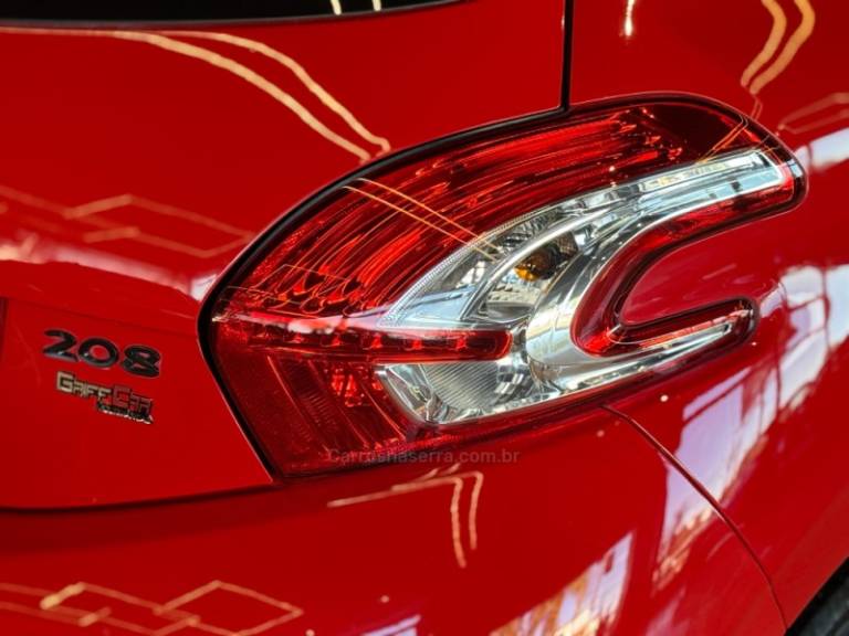 PEUGEOT - 208 - 2014/2015 - Vermelha - R$ 44.900,00