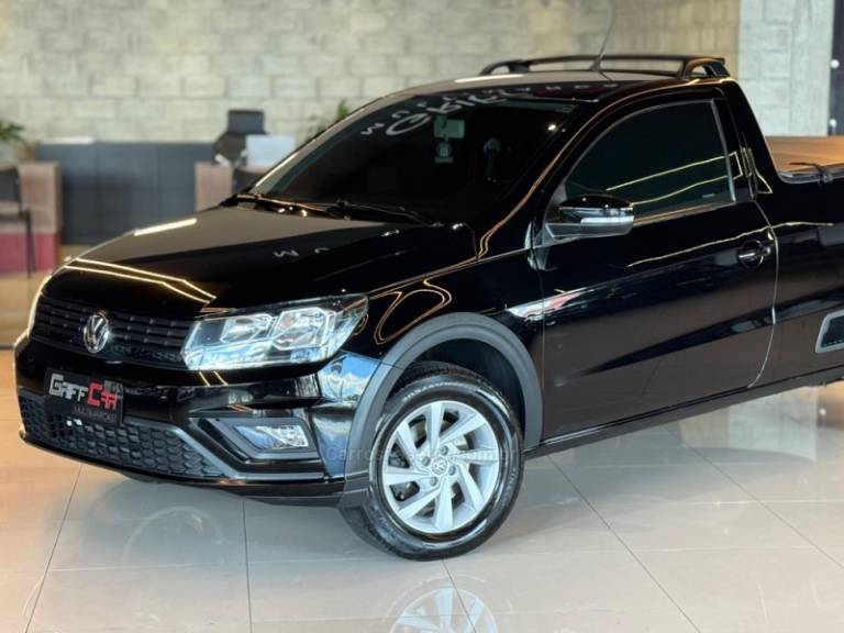 VOLKSWAGEN - SAVEIRO - 2022/2023 - Preta - R$ 84.900,00